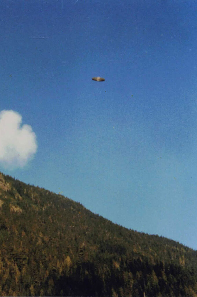 Steven Greer ce5 Newfoundland UFO Sighting